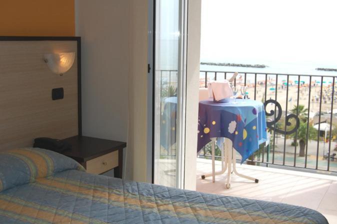 Cristall Hotel 3*